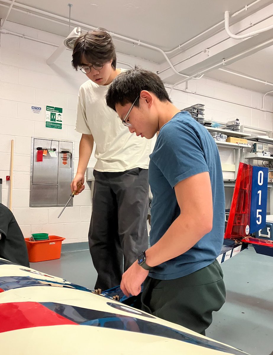 PennAiR26's tweet photo. Today, our members assembled our 2025 competition aircraft, Equinox, to showcase it to Penn staff. It was a great opportunity to share the hard work and engineering behind the aircraft with members of our university community.

#AerospaceEngineering #STEM #UPenn #AirplaneDisplay https://t.co/TqoSI9uPuO