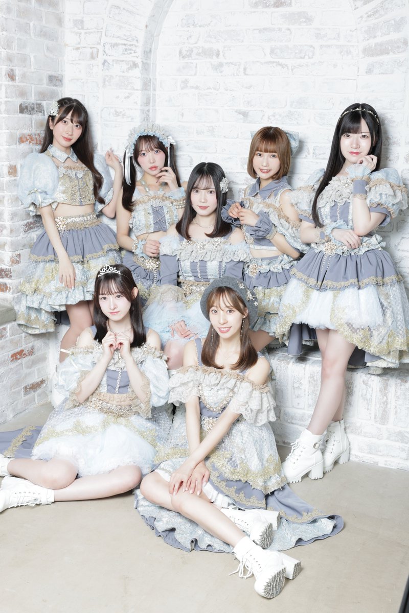 UtaTen_idol's tweet photo. /
BUBKA 7月号 発売🌻
\
【ちょっとトホホな💬
ワタシの「なつおも」黒歴史】
廣川 奈々聖
那華喜 シイナ
麗シュウ
宮下ゆきの
楠木りな
星 こと
【トリセツ】
立花ことり
【インタビュー】
unFinale Tokyo
ぜひゲットしてね!!✨
https://t.co/HGS7XCe7Tk
#チェキチャ #BUBKA https://t.co/etxat0WPNX