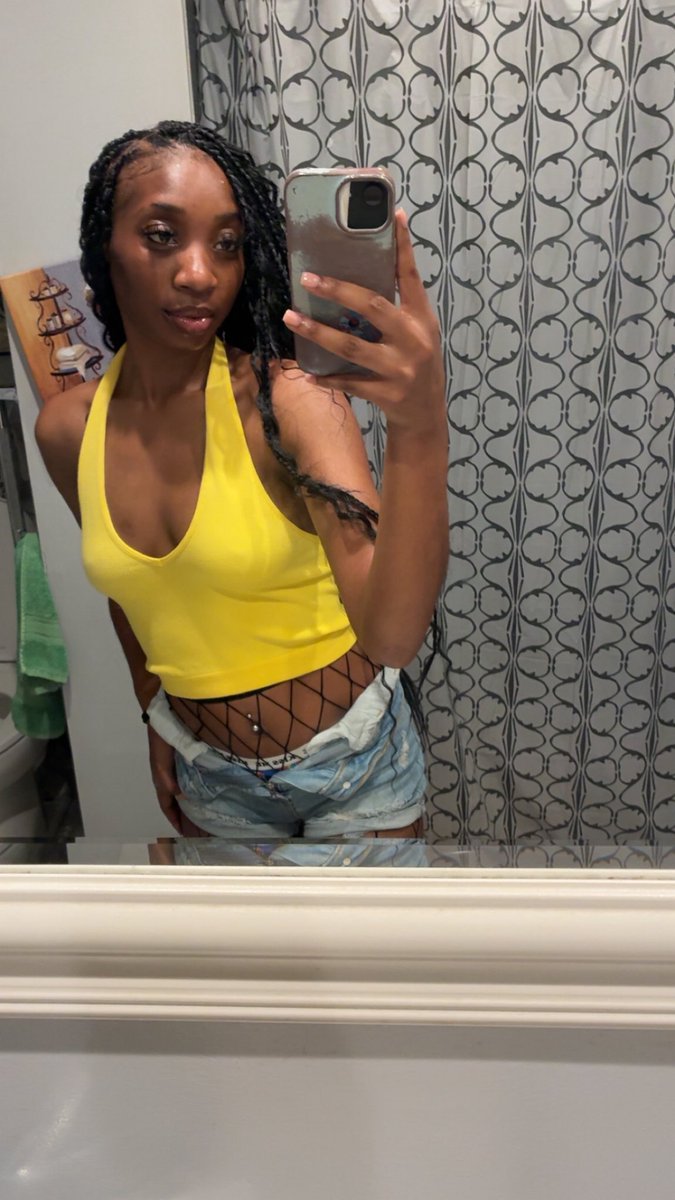 cuhzwhy's tweet photo. BIRTHDAY TOMARRR 🎉🎉🎉
Shoo my content 💜🫰��-dm me https://t.co/QjQhrywUmG