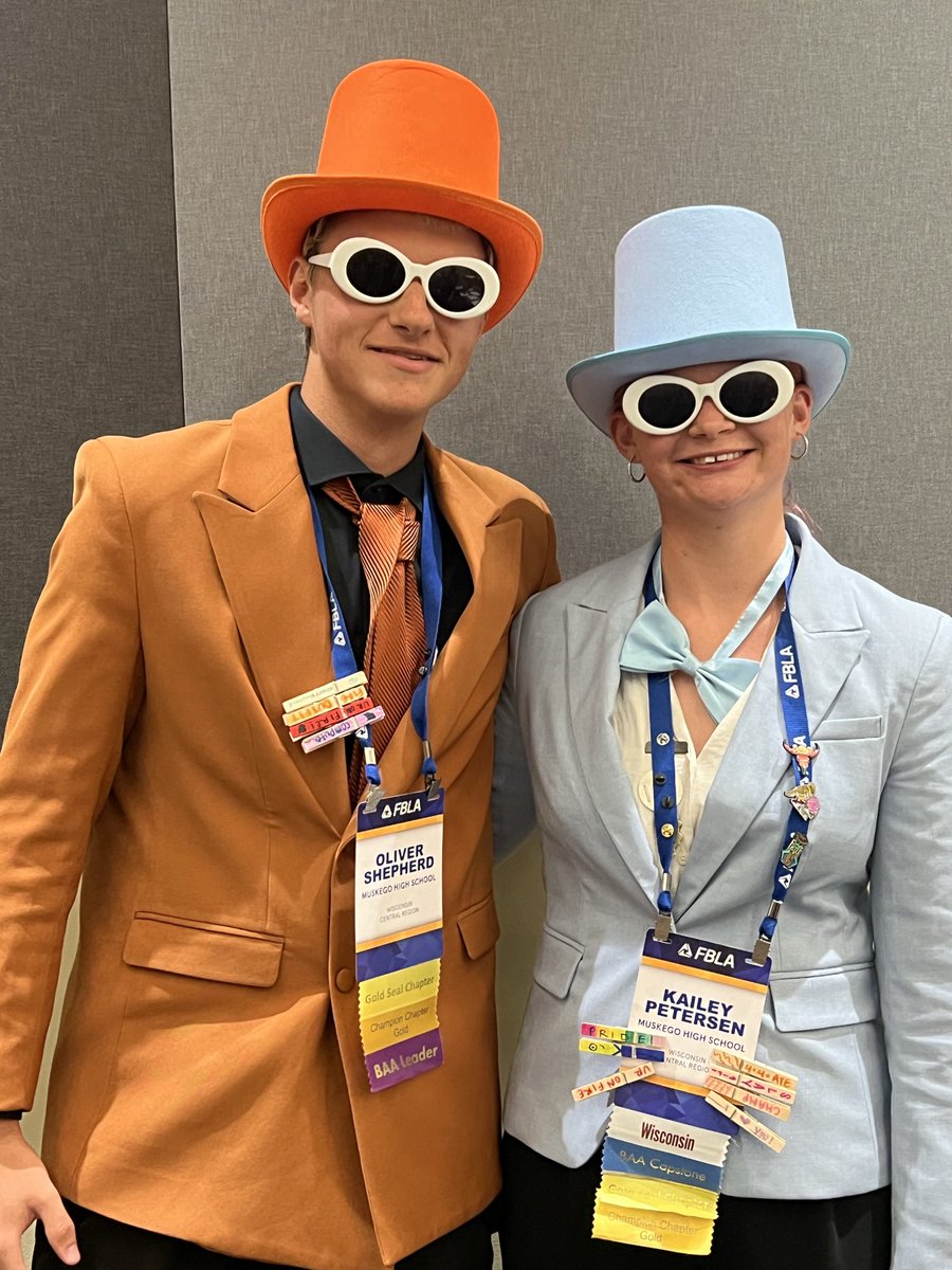 MuskegoFBLA's tweet photo. National Champions - FBLA LifeSmarts! https://t.co/2dtZVqBPGP