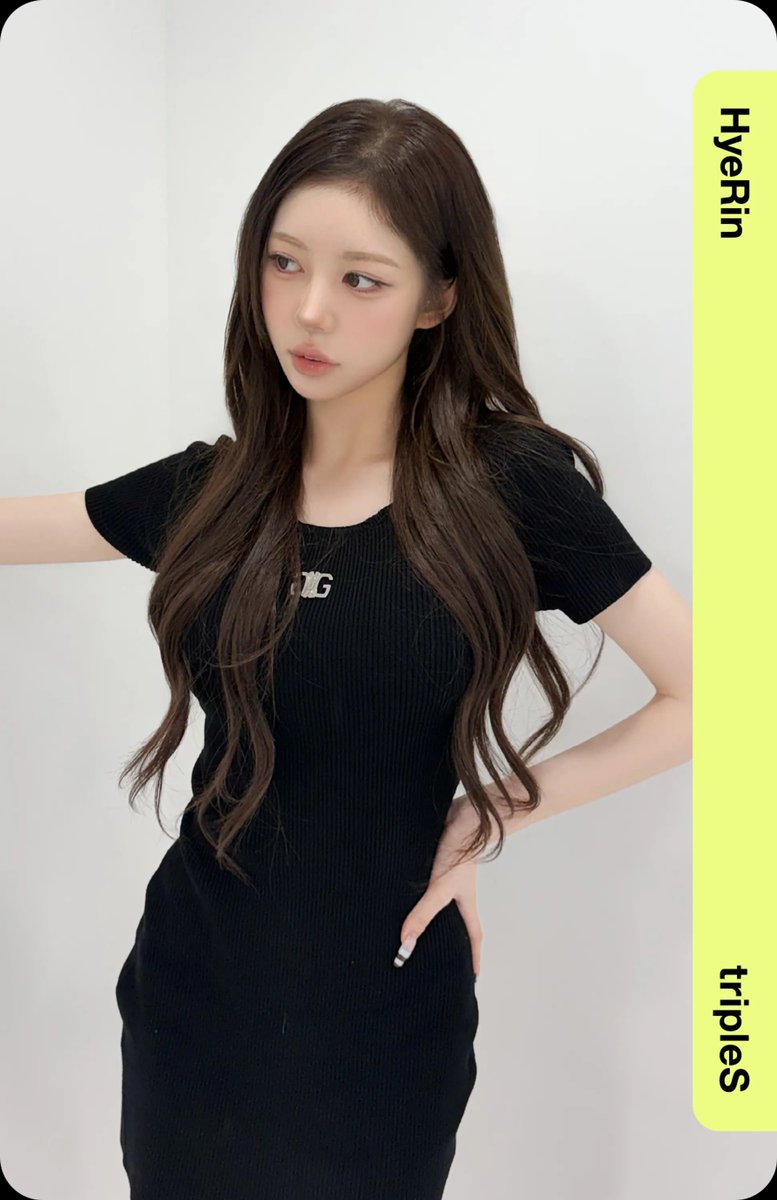 tripleSObjekts's tweet photo. Daily Fashion CC323 &amp; CC324

S1 - Seoyeon 
S2 - Hyerin https://t.co/opAjfIHev7