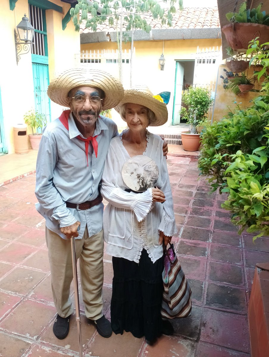 YaniselSanchez4's tweet photo. Con el lema" VERANO CON MI GENTE " inicio la etapa estival hoy en el Museo Provincial de #CiegodeAvila
Grupos y proyectos de la Casa de la Cultura "José Inda Hernández así como el grupo "Teatro Primero", Artes Plásticas del instructor Plinio y el Círculo de Interés de Numismática https://t.co/hDzUzdMkxy