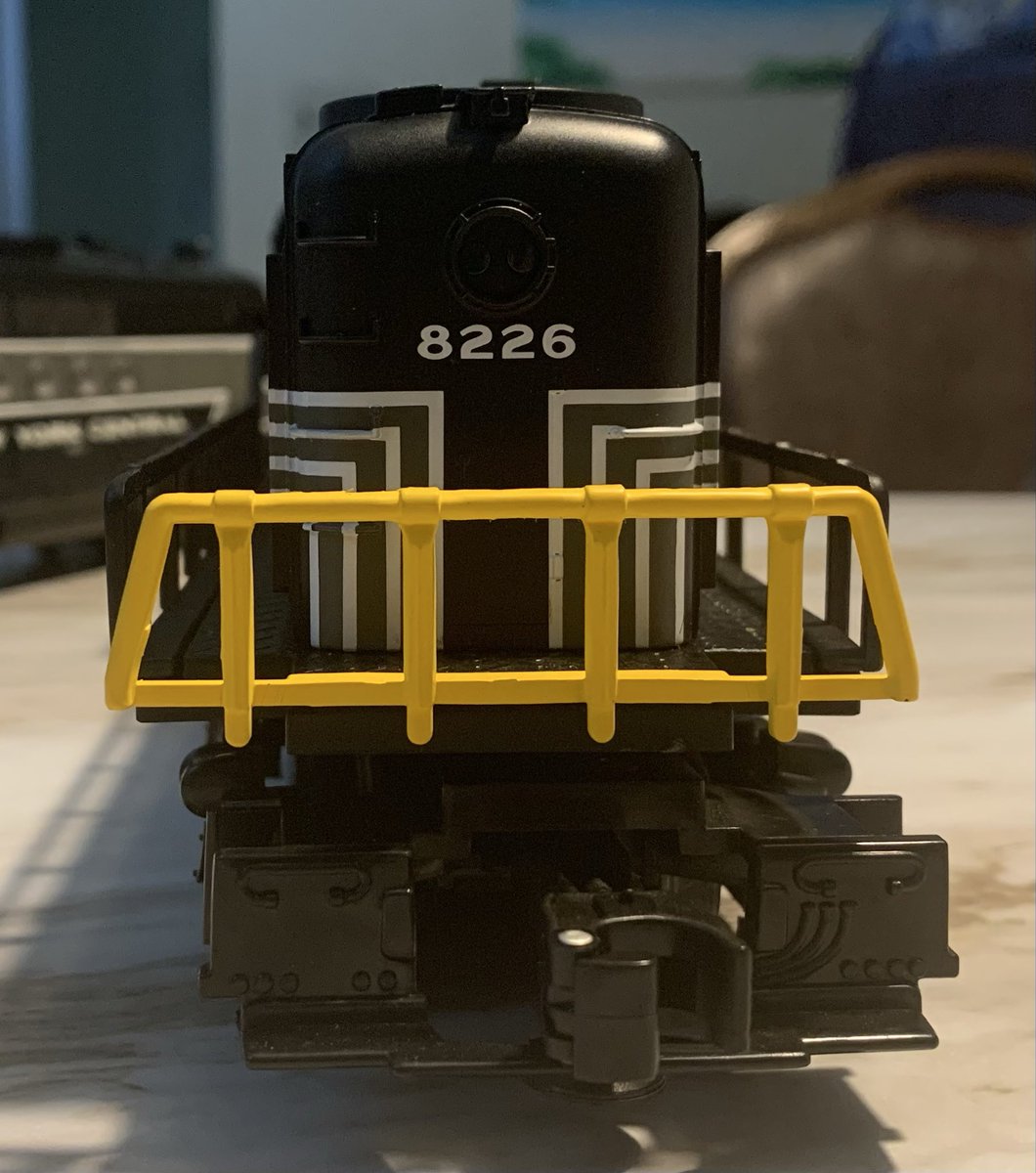 MccleasterJames's tweet photo. Forgot to tell you guys today is my birthday also this Marian  she is a New York central rs-3 diesel loco hope you guys have a good night https://t.co/274N9zhC28