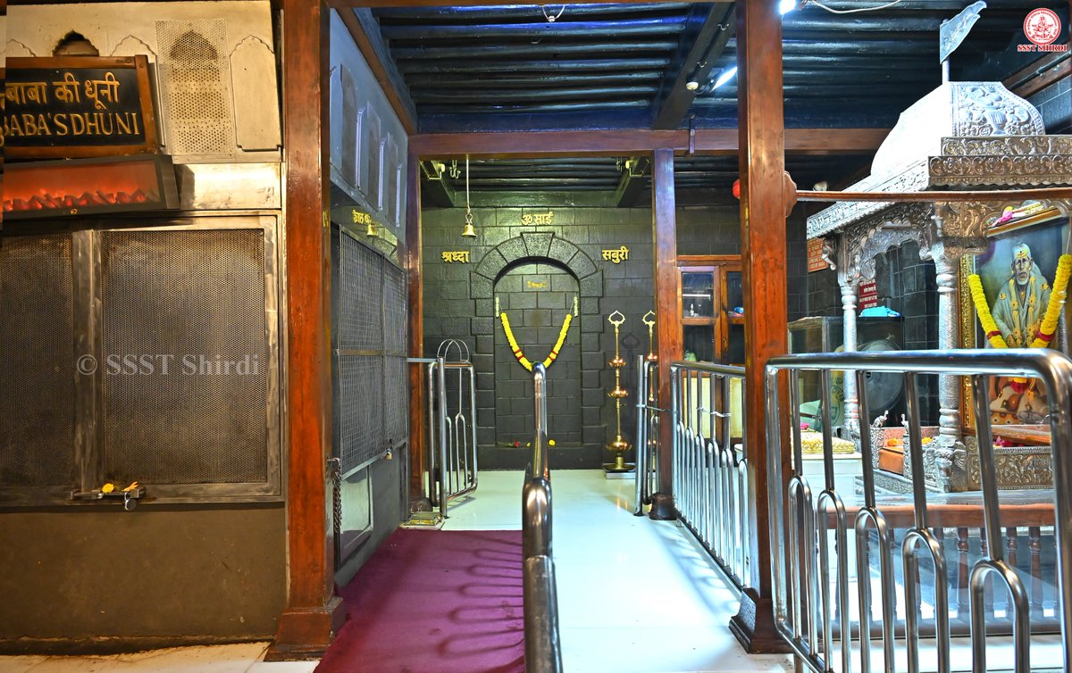 SSSTShirdi's tweet photo. *!! ॐ साई राम !!*
*श्री साईबाबा संस्थान विश्वस्त व्यवस्था,शिर्डी*
*!! ॐ Sai Ram !!*
*Shri Saibaba Sansthan Trust, Shirdi*
≈≈≈≈≈≈≈≈≈≈≈≈≈≈≈≈≈ 
*आरती :-शिर्डी माझे पंढरपुर*
*मंगळवार ३० जून २०२६*  
*Aarti :-Shirdi Majhe Pandharpur*
*Tuesday 30 Jun 2026* https://t.co/4XORWUH9VT