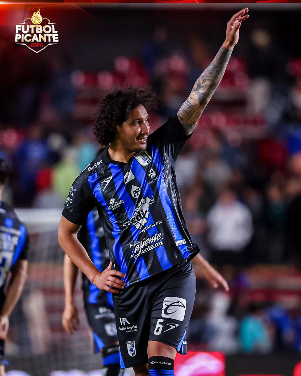 futpicante's tweet photo. ¡De los Gallos para el Mundo! 💥

Querétaro celebró el pase de Paraguay a los Octavos de Final y recordó a José Canale, paraguayo que anotó el penal del triunfo y jugó en la Liga MX del Apertura 2024 al Clausura 2025 🔥🇲🇽 https://t.co/4RSvZ3884E