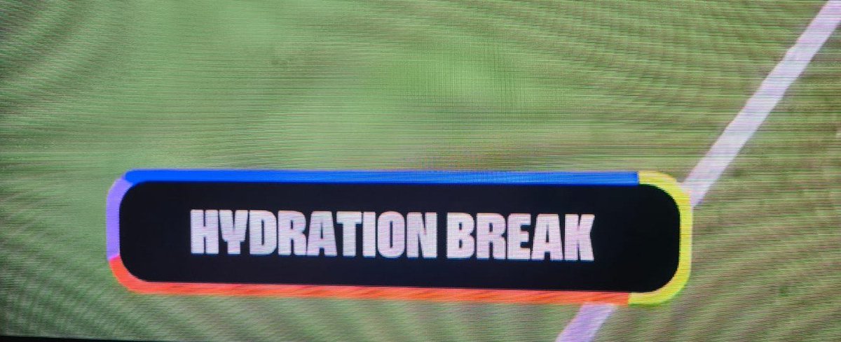 awamzzz's tweet photo. ¿Cómo que "Hydration"? ¿No era "Hydratation"? ¿Efecto Mandela o qué? https://t.co/n8qUZa9bu7