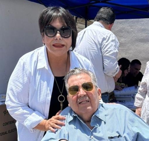 martha_garay's tweet photo. Profe Roberto Garza te recordaré siempre con el teorema de Pitágoras. ¡Gracias por tanto! https://t.co/ebPrq9f8qZ