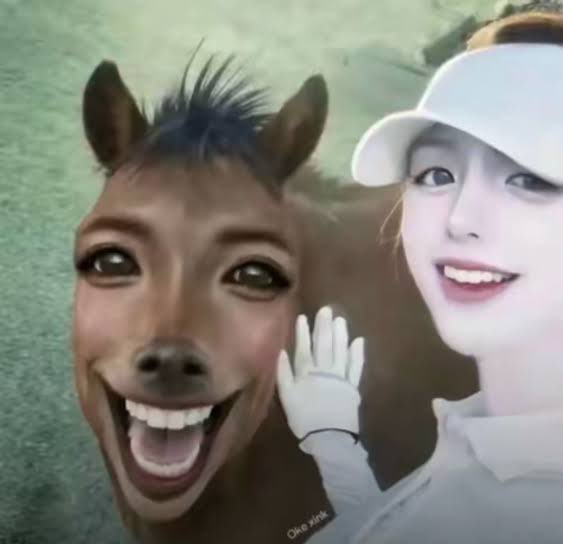 fabeerry's tweet photo. i really dont get it people saying they look white.  is the artist supposed to draw asians like this? https://t.co/mN8l8d3RSr