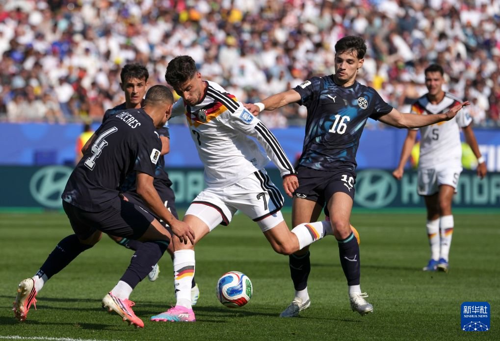 PDChinaSports's tweet photo. Paraguay stunned Germany in a FIFA World Cup penalty shootout on Monday, beating the four-time champion 4-3 on penalties after a 1-1 draw to reach the Round of 16 for the first time in 16 years. https://t.co/EWS9AdMNHe