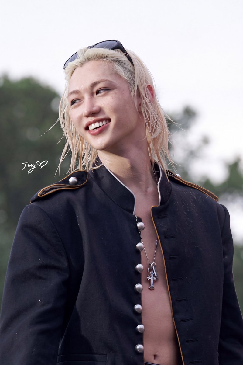 adingnarumi's tweet photo. 260606 |  Gov Ball NYC

🫳🏻🫳🏻🫳🏻🤝🏻

#Felix #StrayKids #필릭스 #스트레이키즈
#ピリちゃん #용복 https://t.co/IGTUTnTPNj
