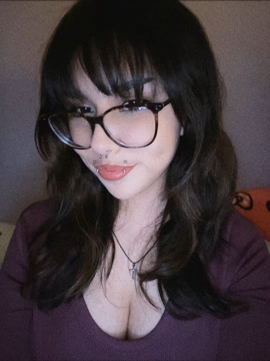 fawnajaz's tweet photo. ⠀⠀  ⠀ 𝝑𝝔⠀⠀jaz / fawna⠀⠀!!

༝ she/her⠀25⠀#promotwt
༝ rivals, ow, val, monhun, transistor, other games
༝ horror, guitar, books, film, anime

✚ #owtwt  #mrtwt #valtwt #booktwt #gamingtwt #filmtwt ❜
⠀ ♡ ノ ↺ to be moots + appreciated https://t.co/CbuegpWlJI