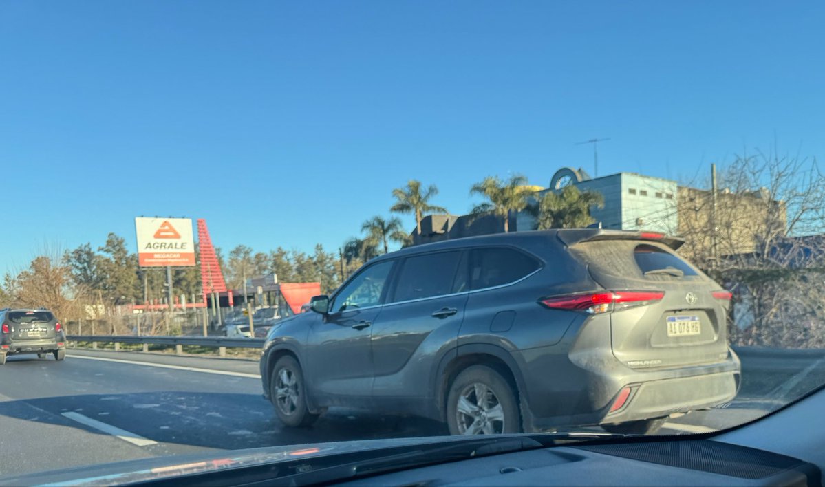 elcerokm.com 🚙 tweet media