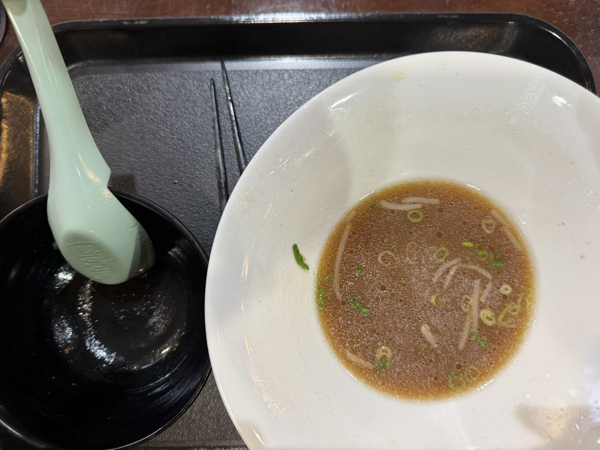 chikusoncustom's tweet photo. ちょっと早いけど

お昼ごはん

下松牛骨ラーメン

美味しかった！ https://t.co/oUmlOUBjp6