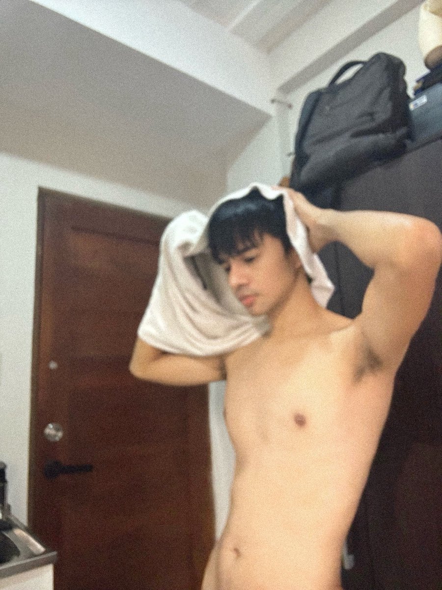 casalio_aaron's tweet photo. Good morning🚿🧼 https://t.co/s8xPXHwJ83