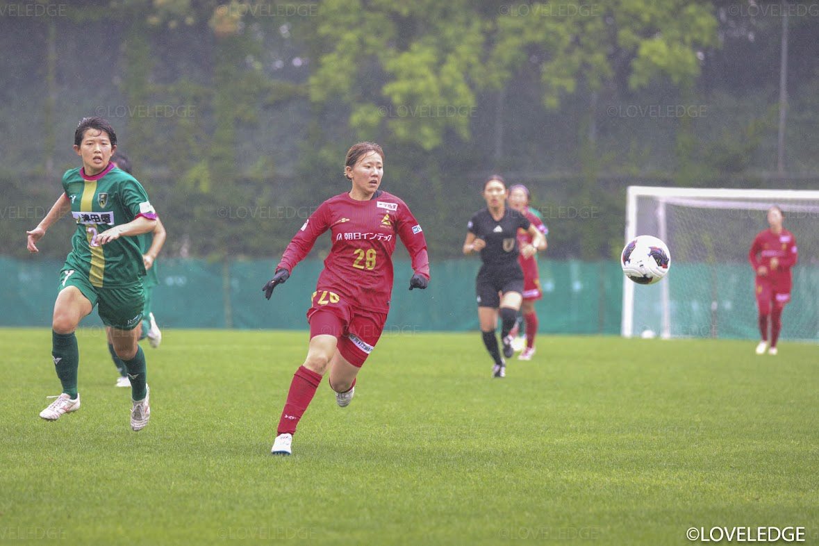 LoveledgeNagoya's tweet photo. 第15節vsVONDS市原FCレディース
試合写真です📸

#ラブリッジ名古屋
#なでしこリーグ1部
#女子サッカー
#ホームゲーム
#VONDS市原FCレディース https://t.co/d39cV1WR1l
