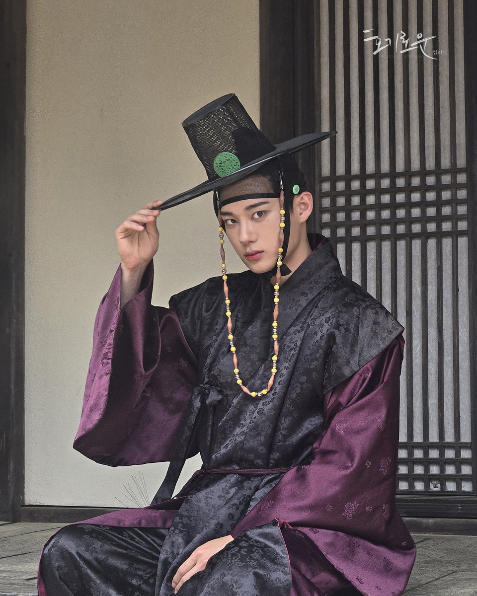 hogirouncompany's tweet photo. [🎬]
⠀
왕이 사랑한 달빛 후기:
현우 배우 사극 계속 진행 시켜.ᐟ
⠀
💻지금 바로, 비글루에서 만나요!
⠀
#기현우 #KIHYUNWOO 
#이훤 #왕이사랑한달빛 #TheWomanDestinedtoSavetheKing https://t.co/1NOyMPBGKq