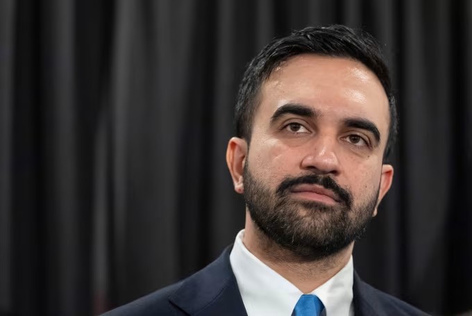 PpollingNumbers's tweet photo. Dave Portnoy says he might run against Zohran Mamdani, arguing he could "make a change."

"I've had a real job. I've done real things, unlike these clown politicians who've never had a job." https://t.co/40LIYZoUqX
