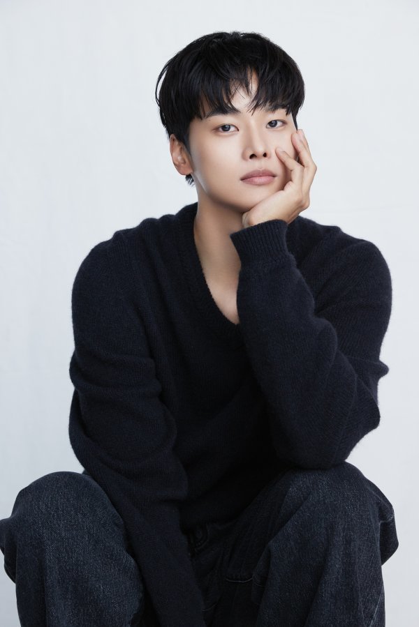 Vixxedgzbz's tweet photo. Happy Birthday Hakyeon 😍 I'm so proud of the actor and amazing person you've grown to become! Thank you for always staying with Starlights and coming back on stage. Best leader, actor and performer!🩷 Have a good bday🥰

@CHA_NNNNN
#ChaHakyeon #VIXX #차학연 #빅스 https://t.co/EmuBDbCPEm