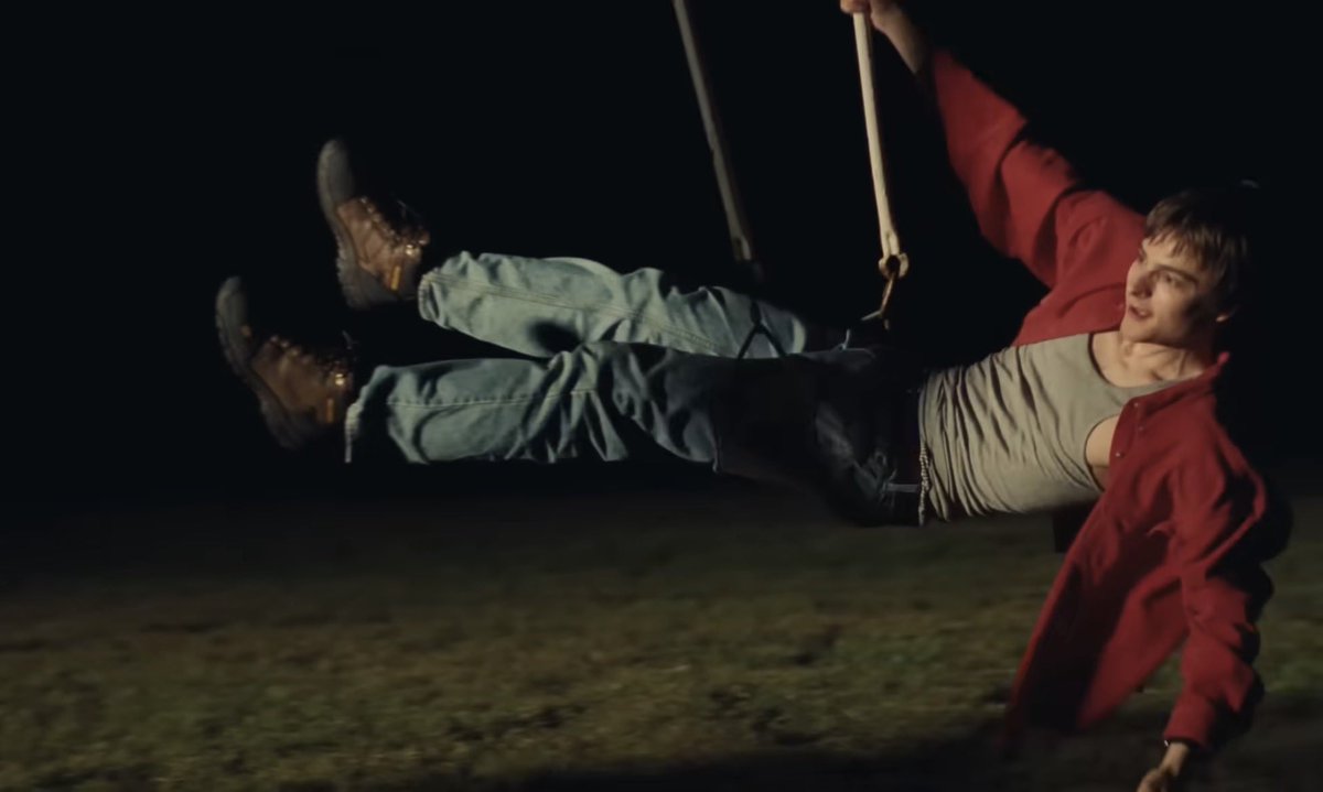 jadespring_'s tweet photo. can’t believe i just realized wilson was sleeping with brando’s jacket here omfg its been 1 fucking year and a month. https://t.co/tbrgqfZ3Vo