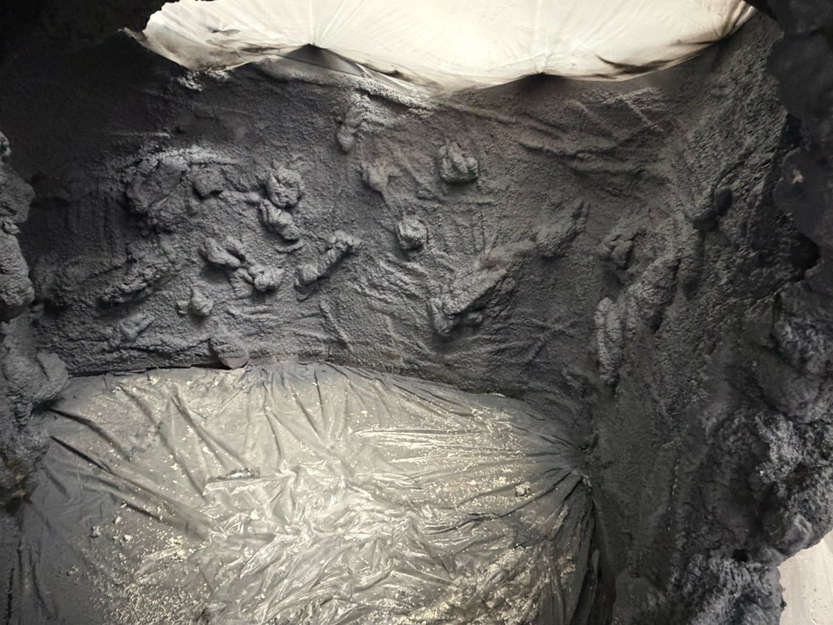 MoonoftheWitch's tweet photo. Caves and cockpits in the making #moviemaking #filmmaking #portland #horror #moonofthewitches https://t.co/onZzH9GC92