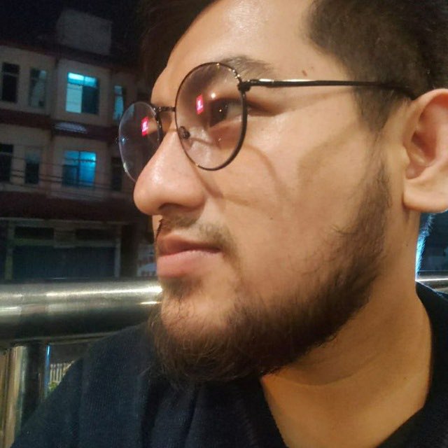 hadisaputraa's tweet photo. People with glasses are you? https://t.co/gD1uUfNsp4