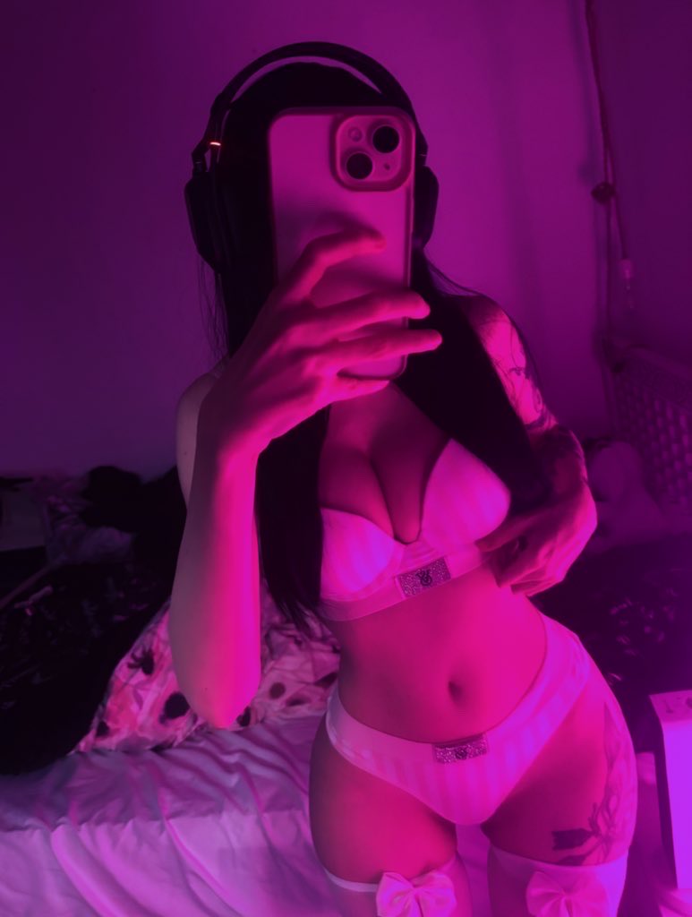 igoon4likes's tweet photo. i love this set smm💕 https://t.co/4V6LTTDw3m