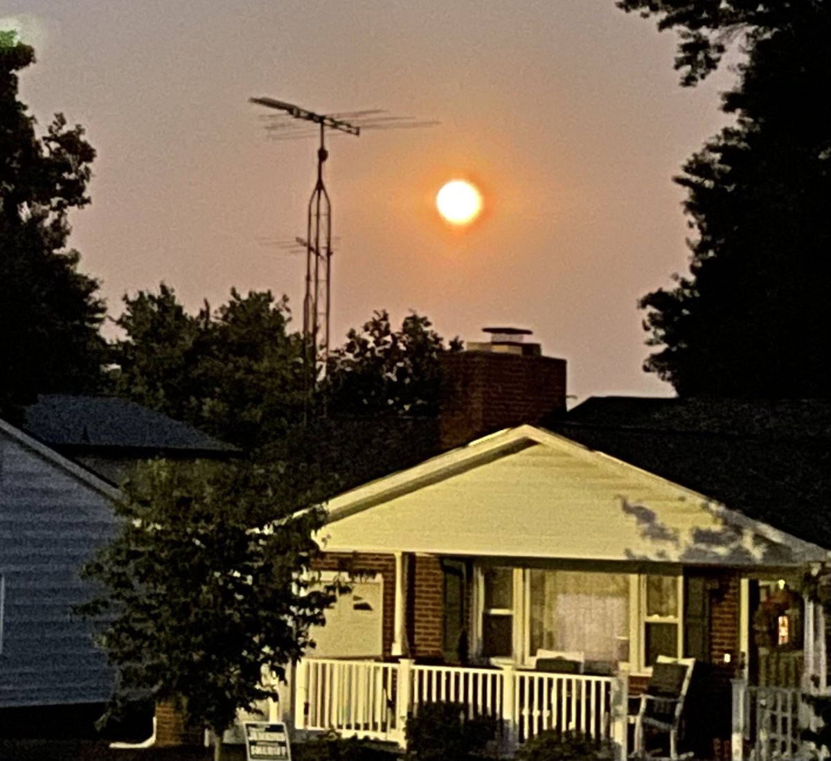 donnas420's tweet photo. It’s better in real life 💁‍♀️ https://t.co/CcuHIitAKj