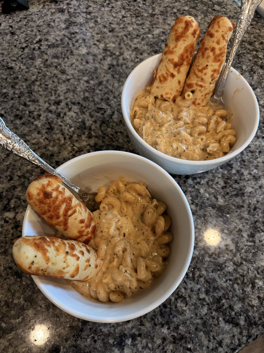 zarastays's tweet photo. who wants some? https://t.co/a6MWbmpd0O