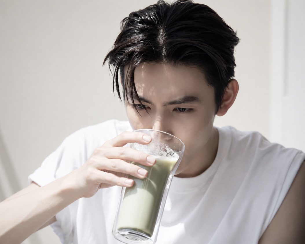 coertisify's tweet photo. SEONGHYEON IN PARIS = MY FAVORITE AGENDA https://t.co/Ews76gaMYd