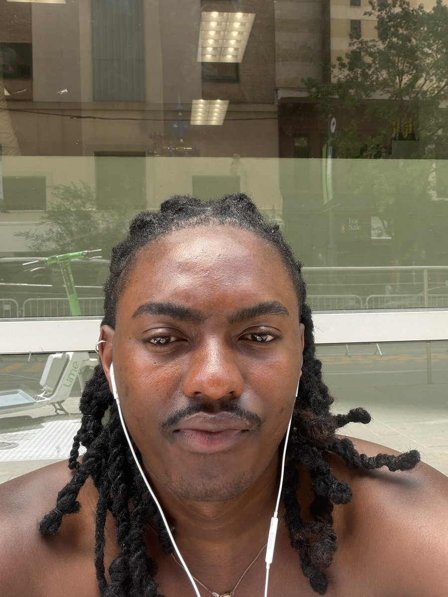 guyntotijr's tweet photo. Summer looks good on me 🤎
#mlm https://t.co/OGmKzxd1Dd