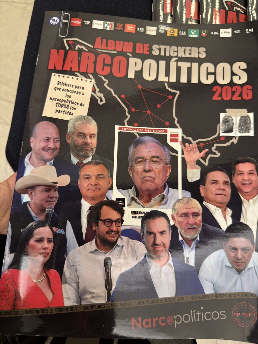 ZomVick's tweet photo. Pensé que era álbum de Sandy Caves y sus parejas. https://t.co/gaCEbpjAkv