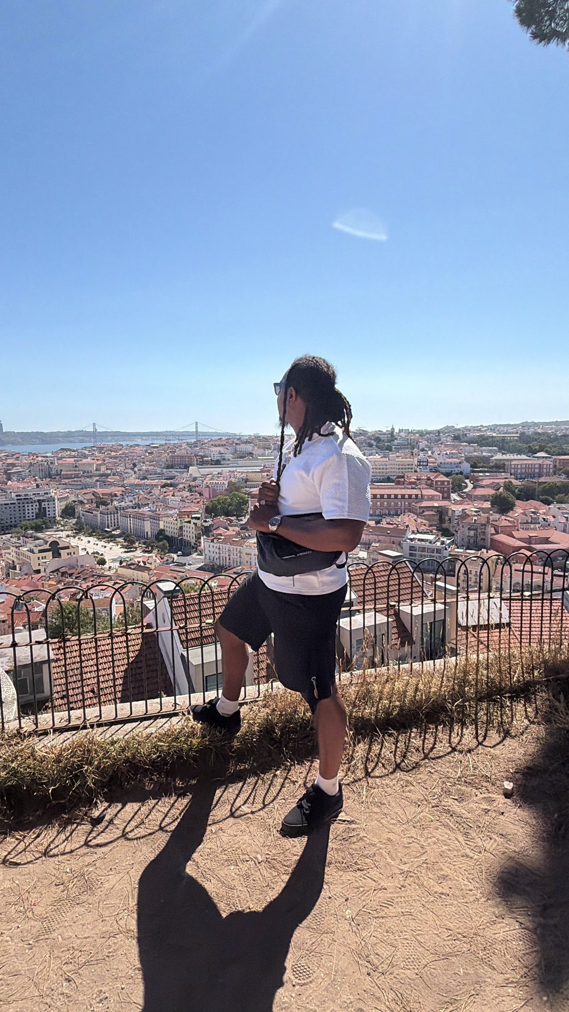 4 pic. Exploring the streets of Lisboa 🇵🇹… today was one for the books. 🌍 https://t.co/tEnHbF907a
