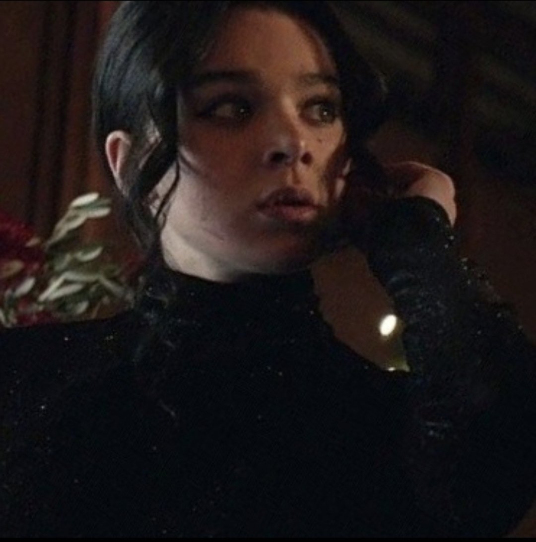 applesflowr's tweet photo. "Eyes on the target?"
"..."
"White Widow?"
"You look very beautiful right now, Hawkeye."
"...Get back to work." https://t.co/zGawbT2iAA