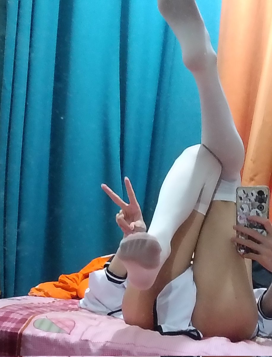 KLoi11yo's tweet photo. 群u给我买的，穿着玩玩
#男娘 https://t.co/rgKDRSRfs7