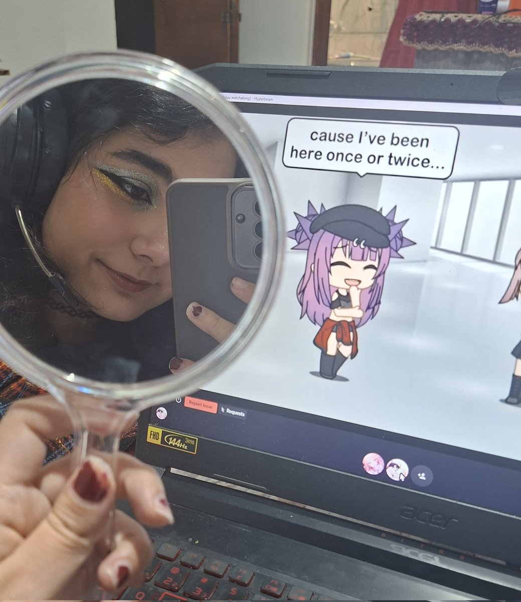 ilymyely's tweet photo. ideia de date: a gente se maqueia enquanto vê vídeos antigos de gacha https://t.co/s7xMsbKxzq