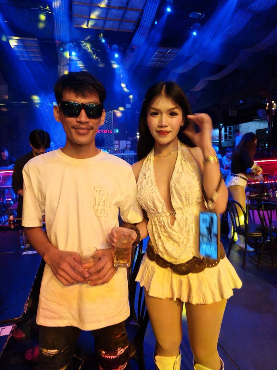 Chatuphong950's tweet photo. โครตมัน555 https://t.co/ieH7mDcPhM