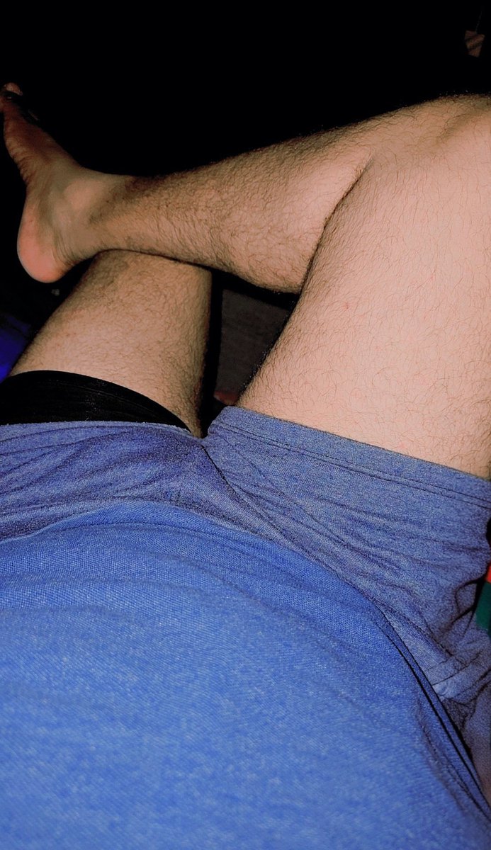 wild_fangs19's tweet photo. Gonna sit on me.., https://t.co/GggeY1zLnj