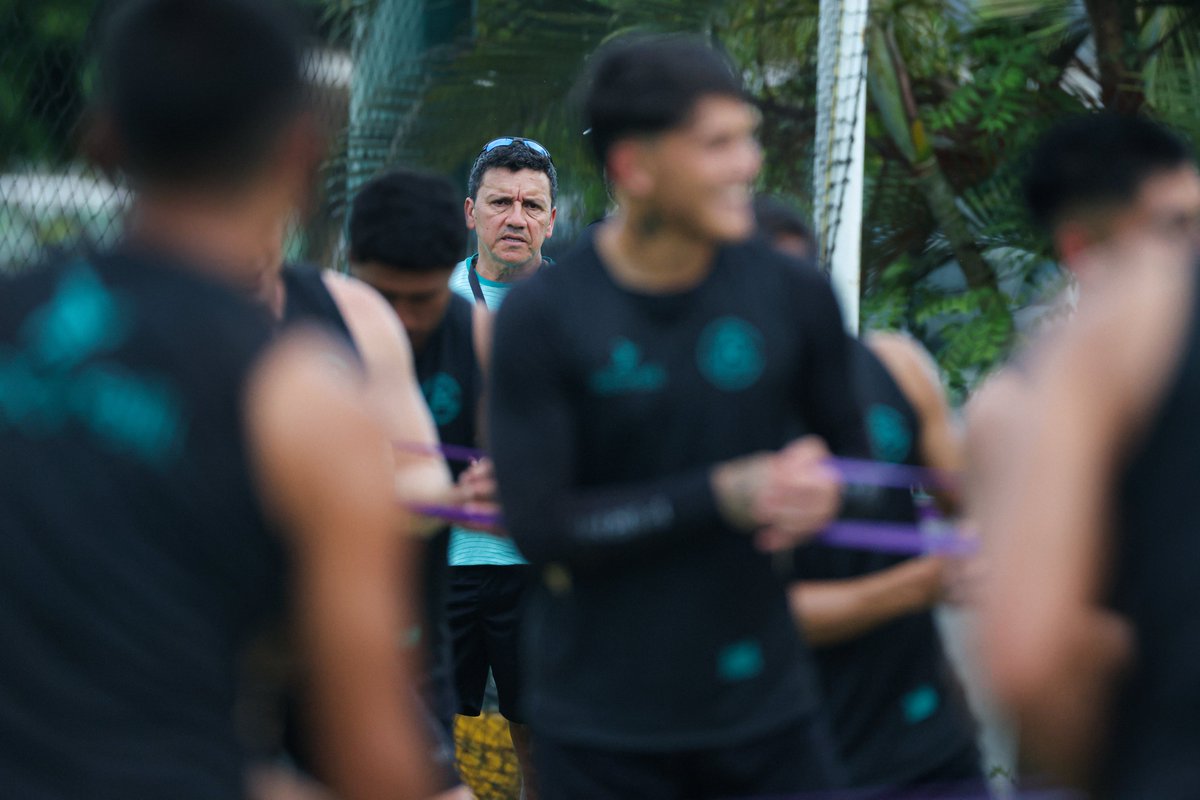 atleticolapaz's tweet photo. El primero en Maza 😎.

Sinaloa nos recibió entre ”Pulmonías”, su malecón y un clima tirándole a los 33 grados pero con una cancha lista para los entrenamientos paceños.

Continúa el campamento 🟠⚫️ del otro lado del mar de cortés.

#SomosPAZion https://t.co/8Dbk8FSgry