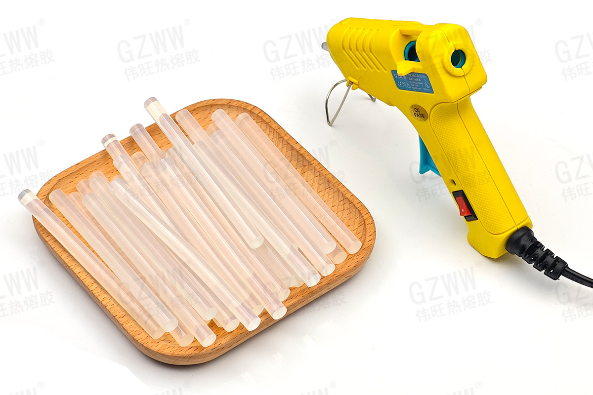 GzwwS's tweet photo. Looking for a trustworthy long-term adhesive supplier? We provide one-stop hot melt bonding solutions for assembly, craft and construction industries.#glue #diy #HandmadeCrafts #hotmeltglue https://t.co/dJoAFPvbZq