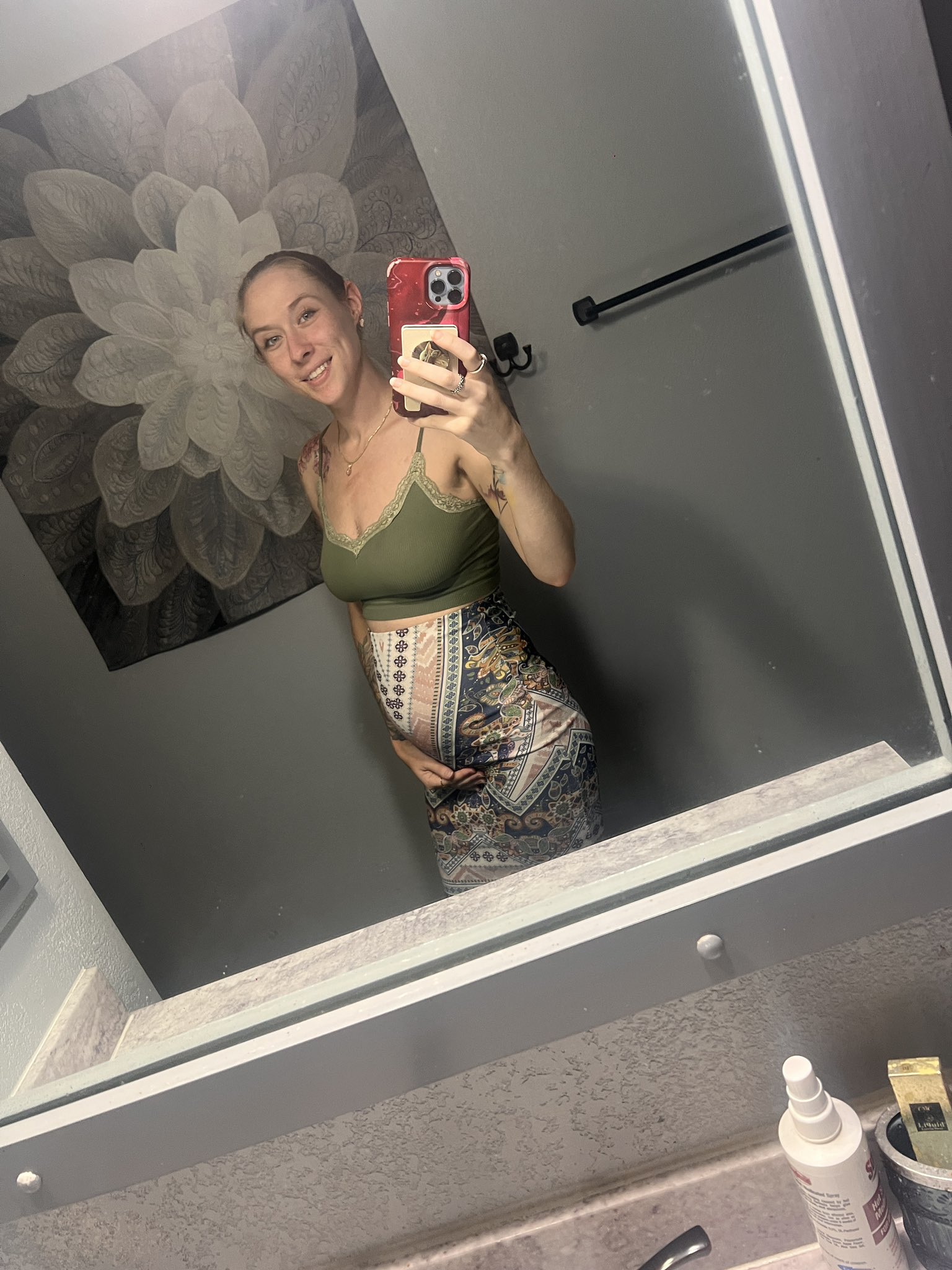 Sorry I havnt been online y’all. I have been so tired lately, finally feeling the bean move and its intense https://t.co/hgF917sydj