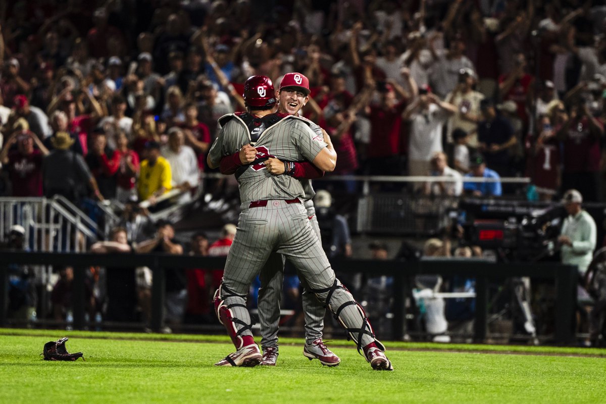 CWSOmaha's tweet photo. One week later and it still gives us chills. 🏆

#MCWS x #RoadToOmaha https://t.co/g9Mgkh81ay