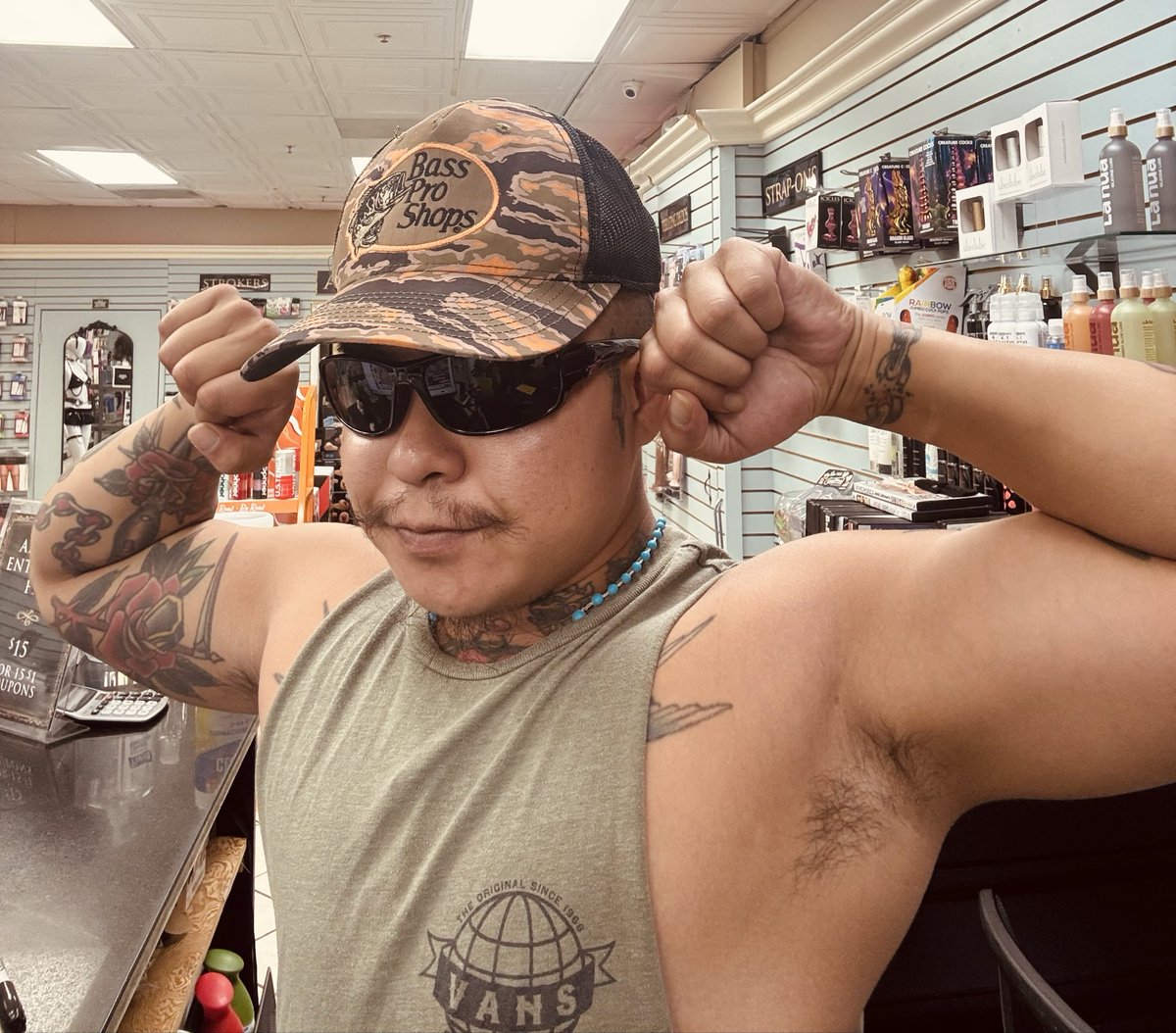 pantherdaddy1's tweet photo. I’m bored #men https://t.co/RKehCATxCd