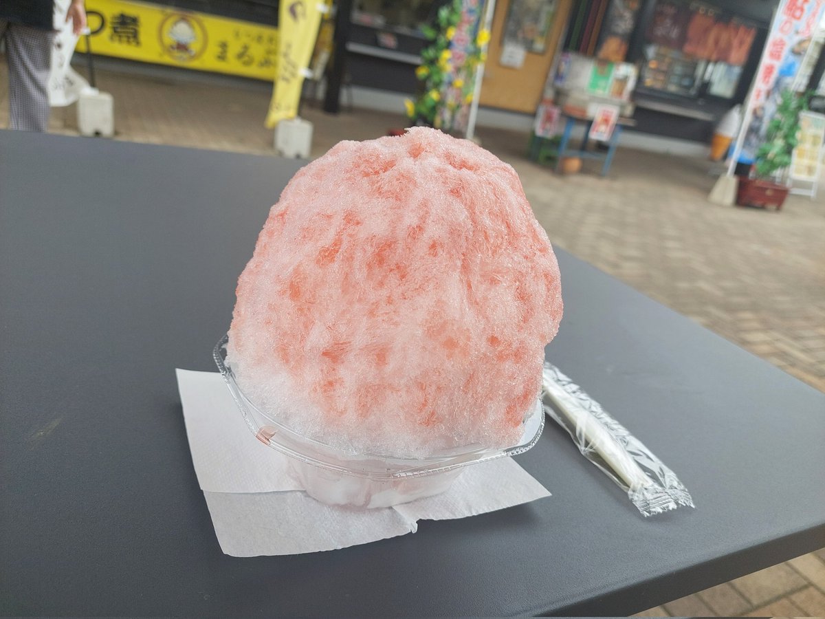 osaru_chan's tweet photo. かき氷買ったらおさるちゃん達到着💨 https://t.co/N1pwW9M2FT