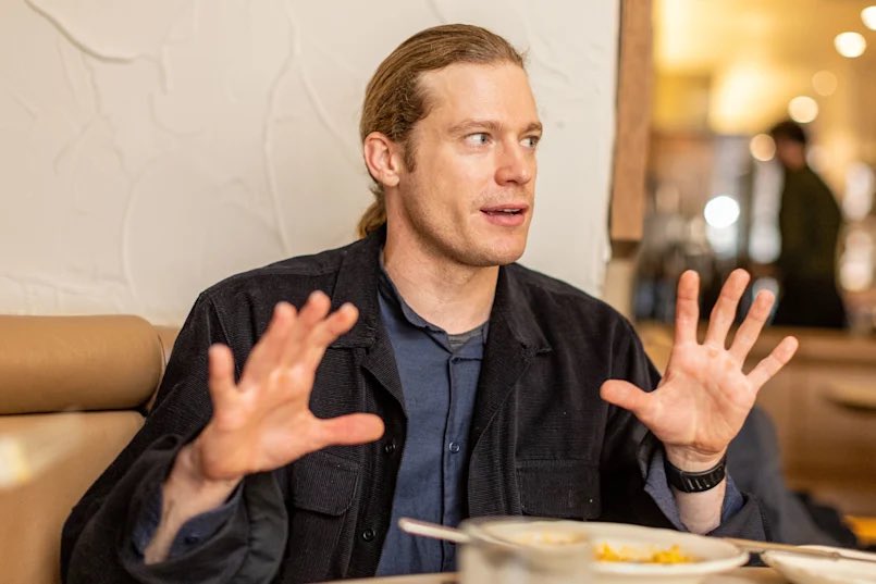 streidupdates's tweet photo. Sam Reid having his mafaldine pasta and long black coffee “iced with a splash of milk” for Lunch with The Sydney Morning Herald.

🖋️: Louise Rugendyke for @smh
📸 : Sam Mooy
🔗: https://t.co/jP5txjvHM2 https://t.co/Q0d0bvOk6r