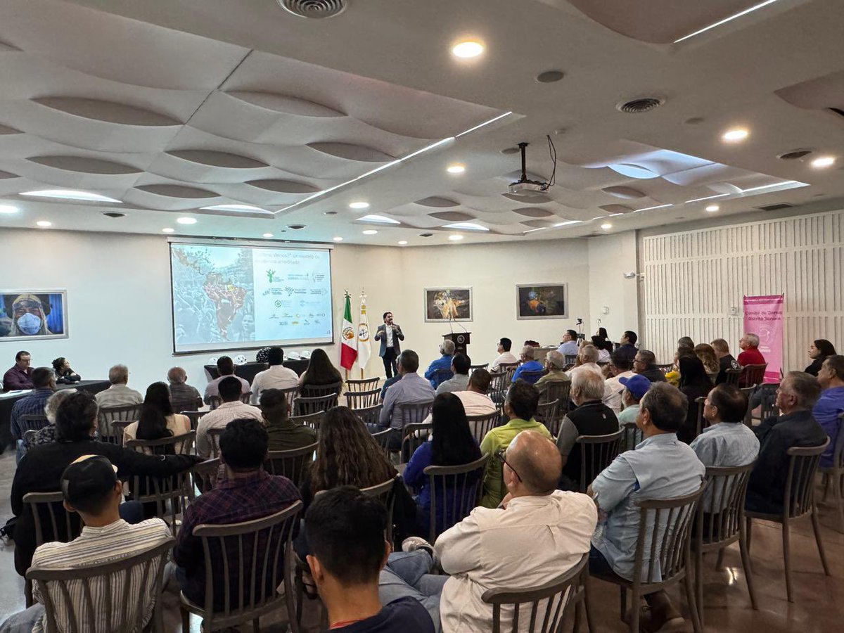 hmocomovamos's tweet photo. 🌆 Competitividad, sostenibilidad y calidad de vida en una región en crecimiento.

Agradecemos a la @AIMMGMSonora, que preside Roberto Sitten Ayala, por la invitación para compartir ante sus integrantes algunos indicadores y propuestas para un desarrollo más sustentable.
#RedHCV https://t.co/bG88JwSDe9