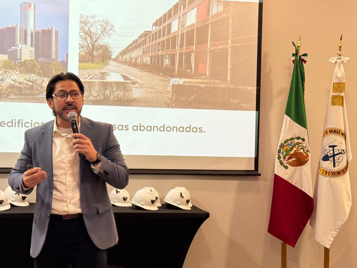 hmocomovamos's tweet photo. 🌆 Competitividad, sostenibilidad y calidad de vida en una región en crecimiento.

Agradecemos a la @AIMMGMSonora, que preside Roberto Sitten Ayala, por la invitación para compartir ante sus integrantes algunos indicadores y propuestas para un desarrollo más sustentable.
#RedHCV https://t.co/bG88JwSDe9
