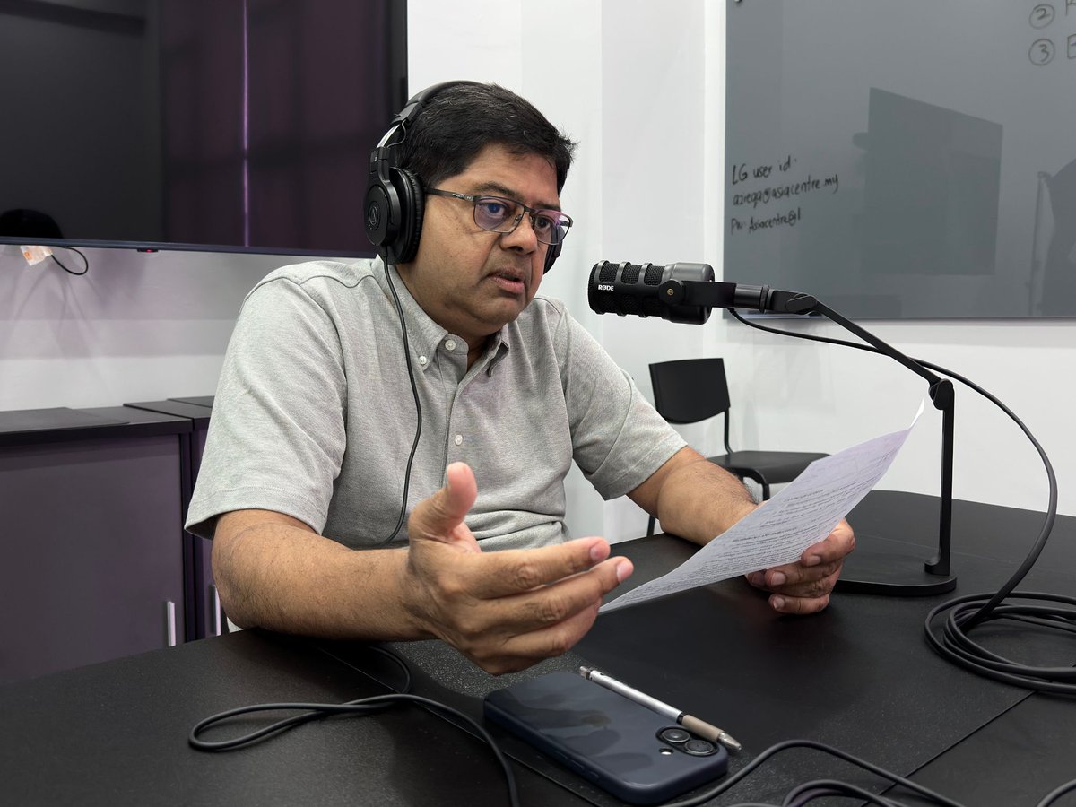 jamesgomezsg's tweet photo. On 26 May 2026, a behind-the-scenes look at the recording of Episode 3 of Asia Centre's Big Ideas Podcast, "Operating Innovatively."

Episode 3 will be out soon! Stay tuned.

#AsiaCentre #AsiaCentreBigIdeas https://t.co/v6Zj6VUUAe