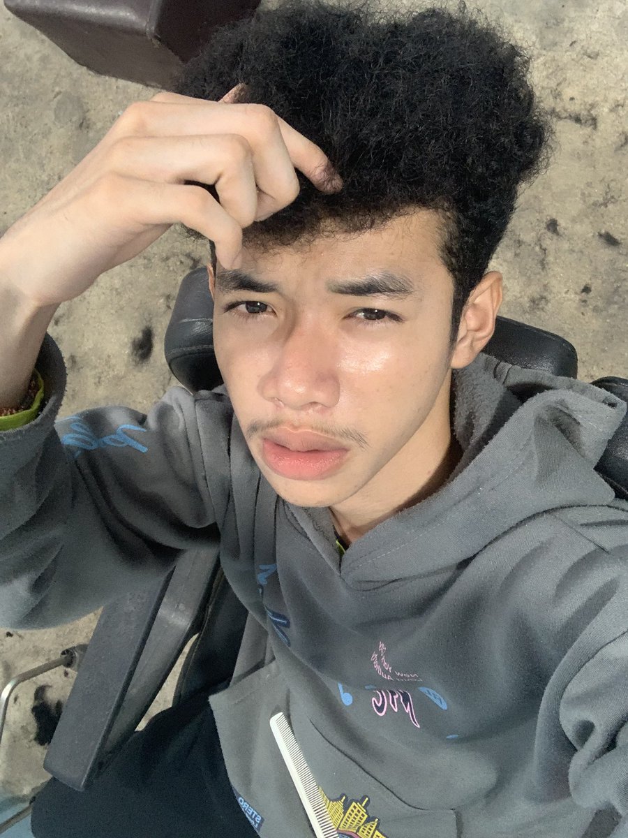 juiioysrulmk's tweet photo. Pov: ot Sart phg Khom prerng Mes 
Me: tea anh Sart jeang hg https://t.co/hQGAUCkTSC