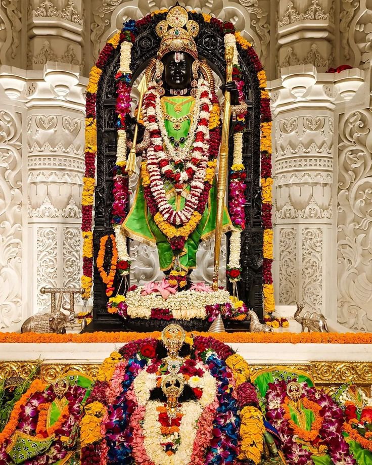 RamJanmbumi's tweet photo. जब जीवन में कोई सहारा न दिखे, तब श्रीराम का नाम ही सबसे बड़ा सहारा बन जाता है
जय श्री राम https://t.co/WaLZVaUEZ2