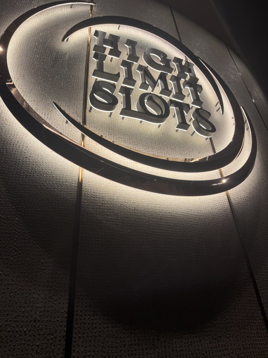SIGuru21's tweet photo. @James_Tierney @BauerPauerHauer Cosmo new high limit room opening July 9 per worker behind curtain. https://t.co/MIQR4Jn7eb